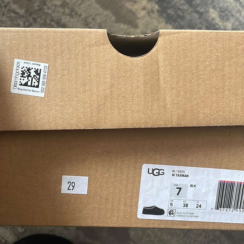 Black Ugg Tasman Size 7 NWT and box